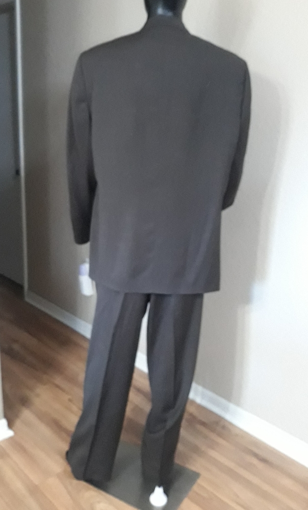 Andrew Fezza Suit - Picture 3 of 11